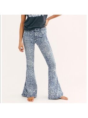 Free People We The Free Dream Lover Floral Flare Jeans 31 Y2K Boho Bell Bottom